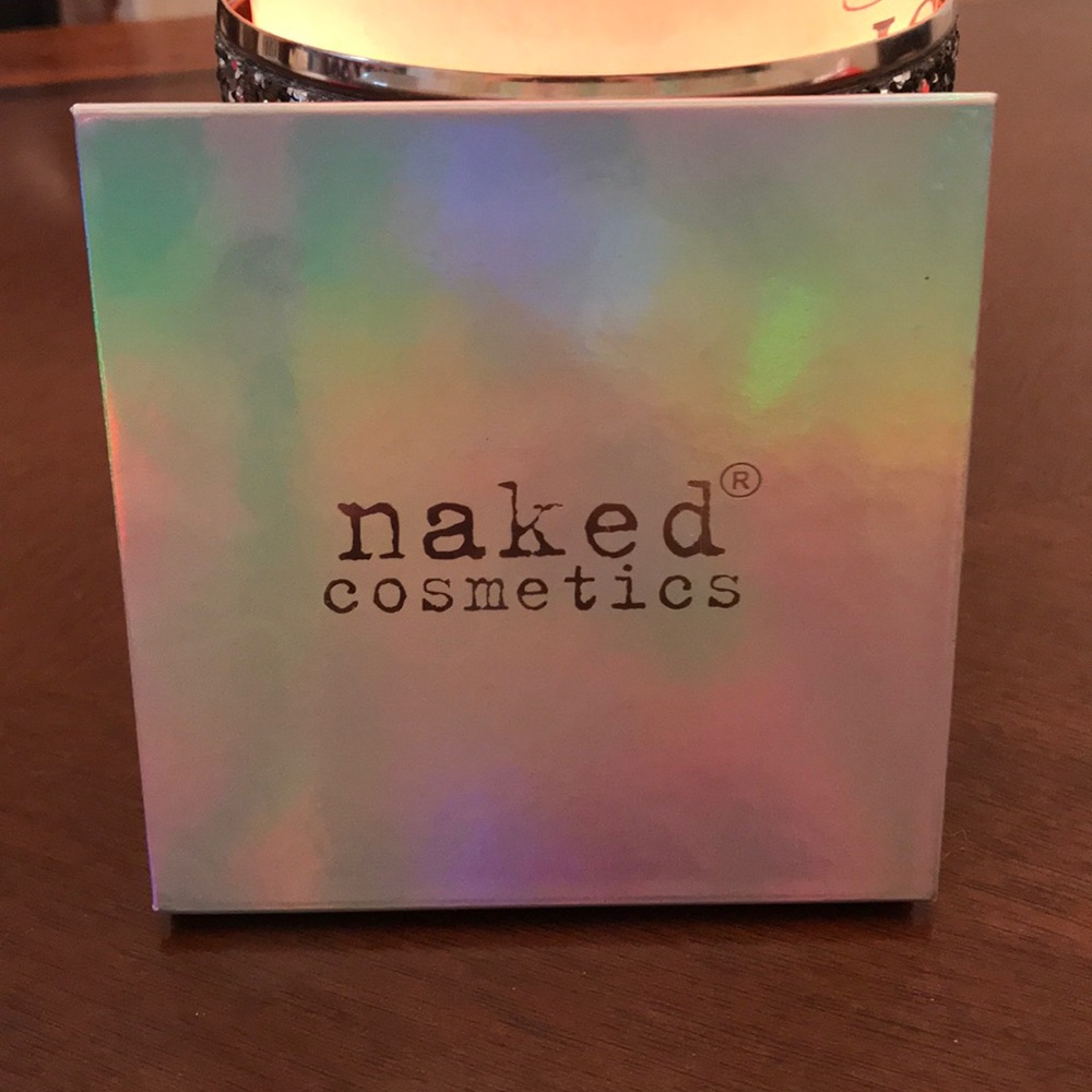Naked cosmetics Highlighting palette💕